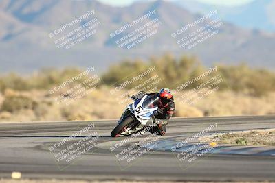 media/Dec-07-2025-CVMA (Sun) [[3e7d2de5dc]]/Race 18-Formula Twins-Formula 40 UL/